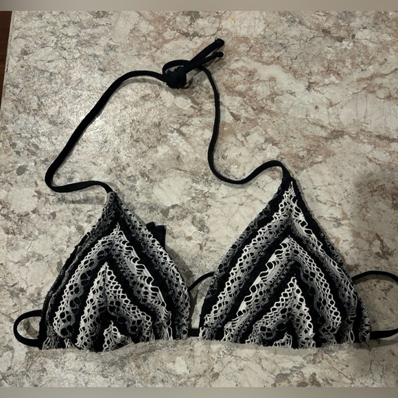 Mossimo String Bikini Top Medium Crochet NWT - Picture 1 of 7